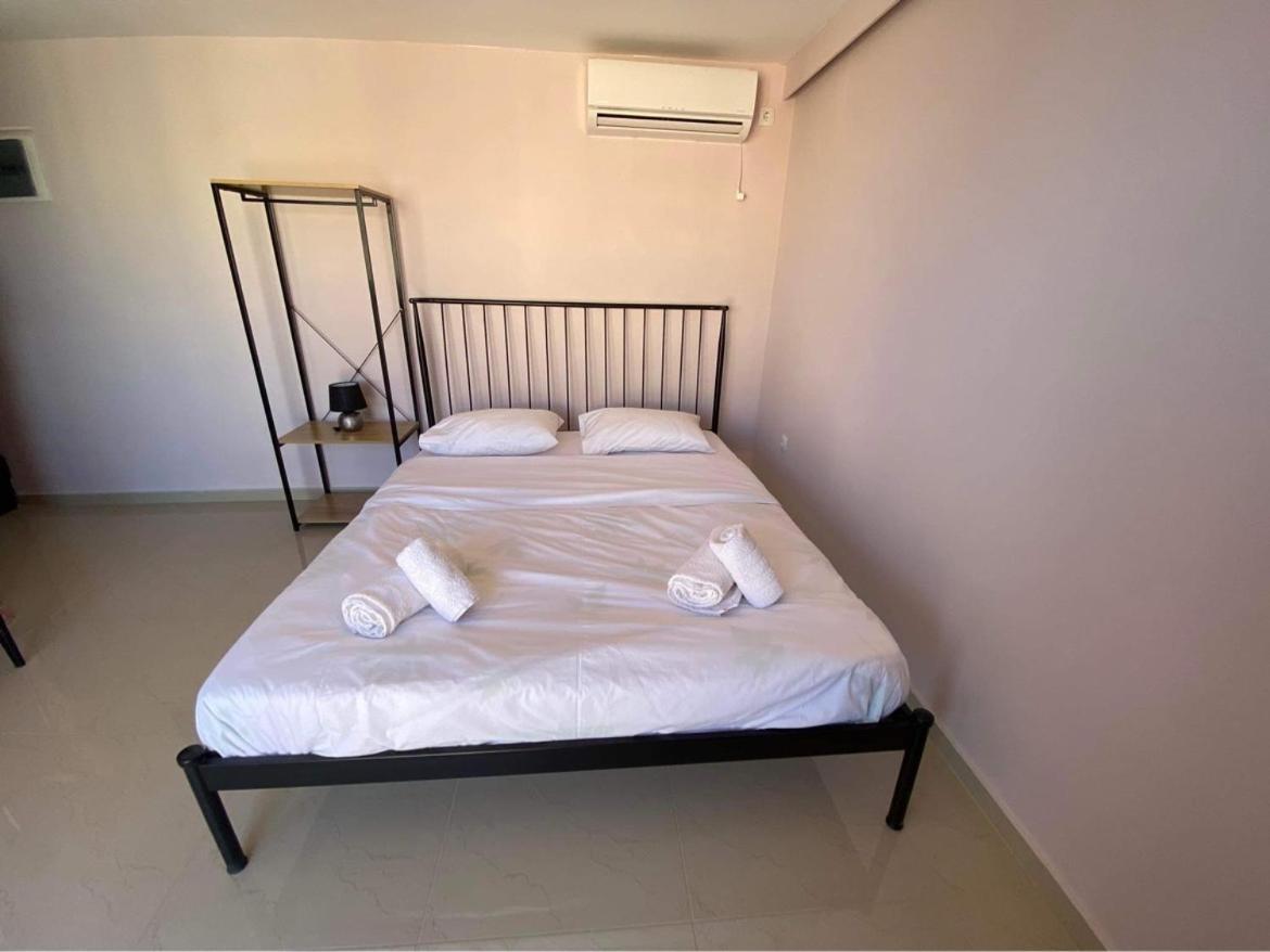 Ferienwohnung Lavrio 1Bdr Penthouse 7 Min On Foot From The Port Exterior foto